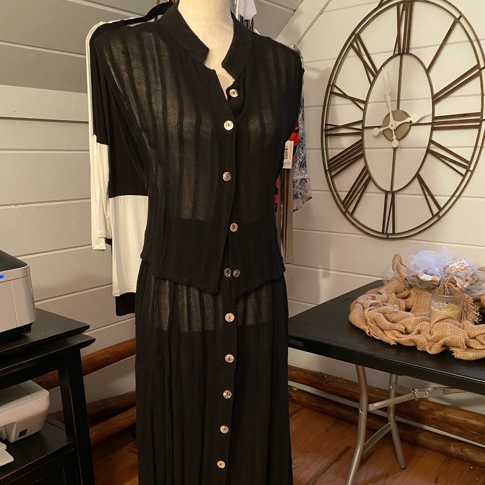 Cruise Wear- set includes full length skirt and top